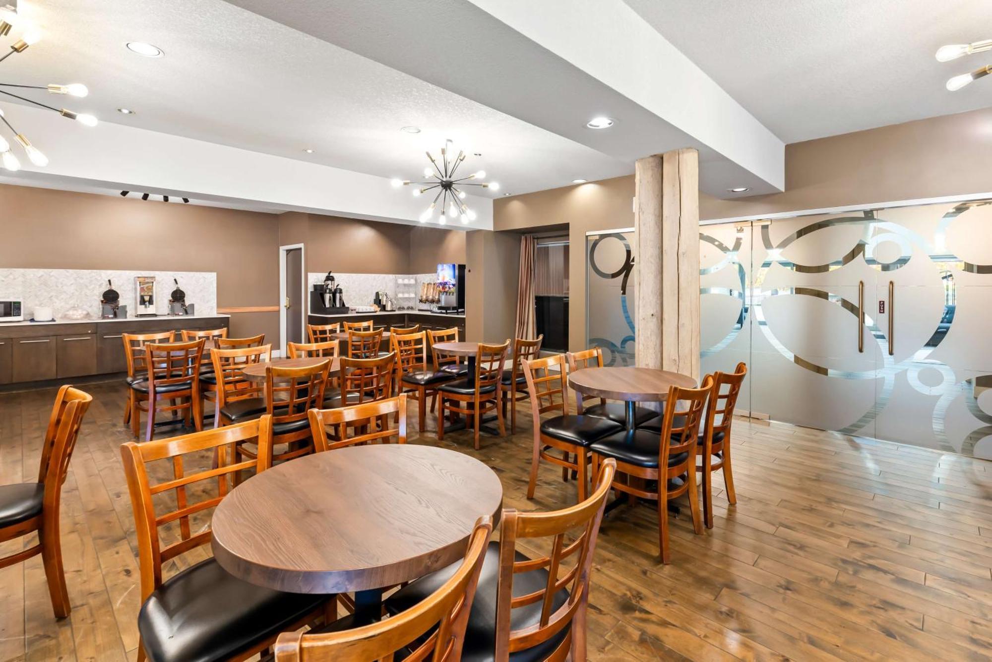 Hotel Feng, BW Signature Collection Parksville Exterior photo